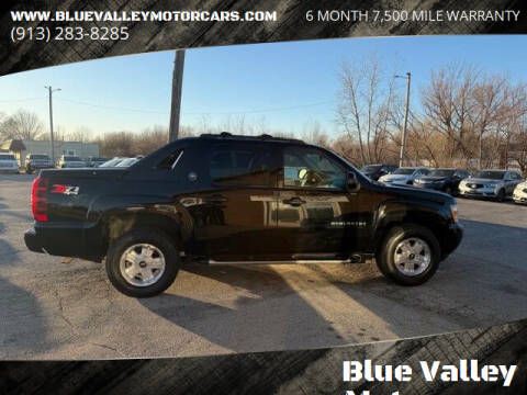 2013 Chevrolet Avalanche Image 3