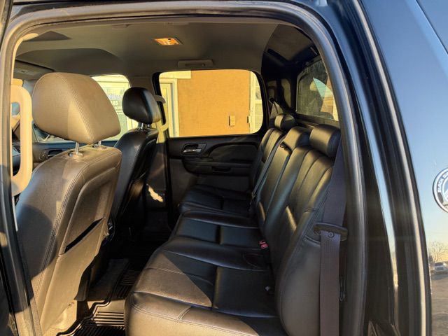 2013 Chevrolet Avalanche Image 7