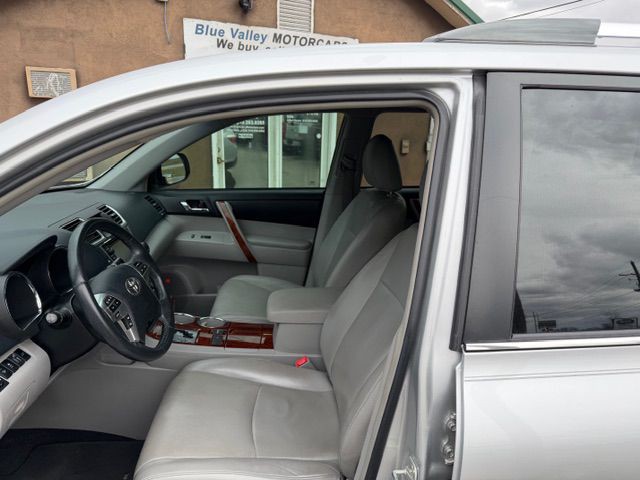 2013 Toyota Highlander Image 5