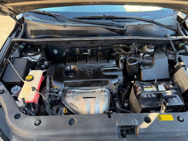 2012 Toyota Rav4 Image 9