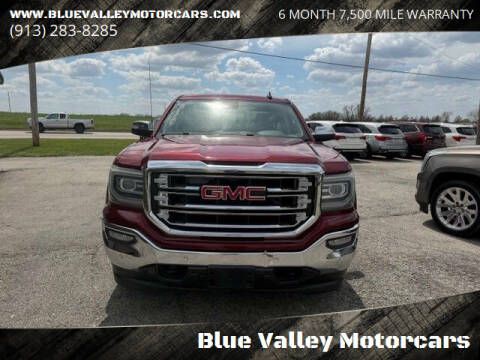 2016 GMC Sierra Image 2