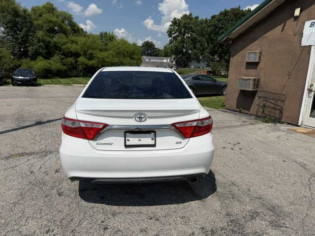 2015 Toyota Camry Image 4