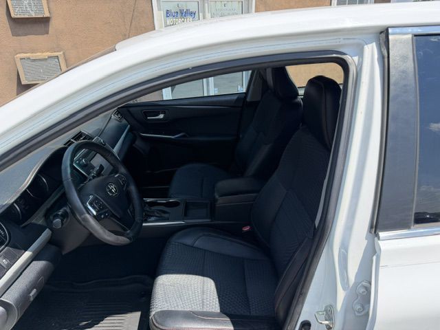 2015 Toyota Camry Image 5