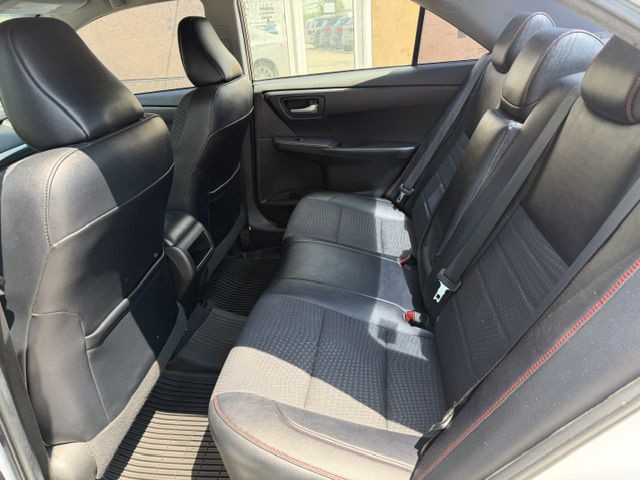 2015 Toyota Camry Image 6