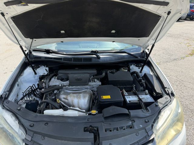 2015 Toyota Camry Image 8