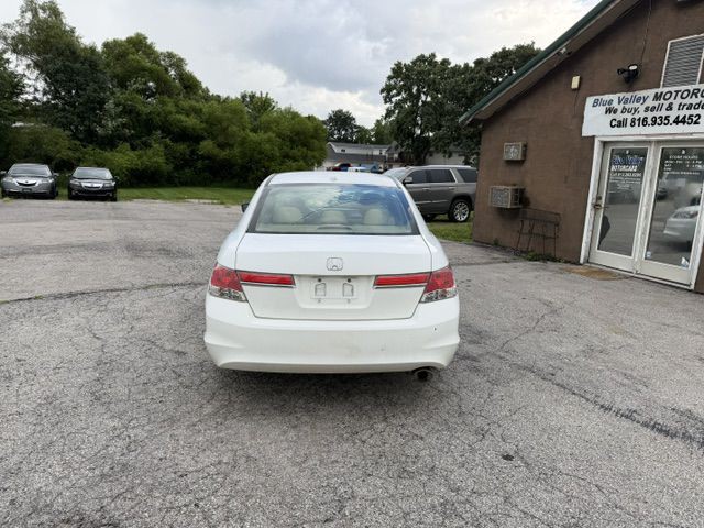 2011 Honda Accord Image 4
