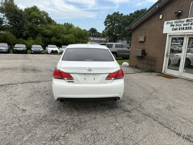 2011 Toyota Avalon Image 4