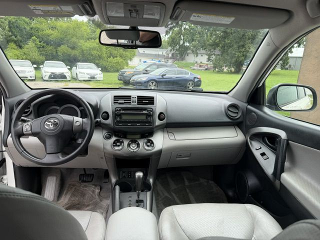 2012 Toyota Rav4 Image 7