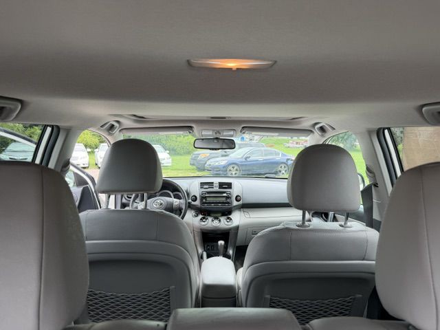 2012 Toyota Rav4 Image 8
