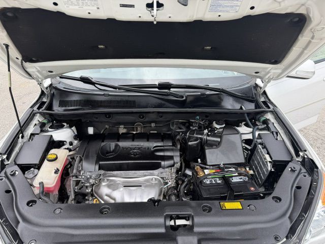 2012 Toyota Rav4 Image 9