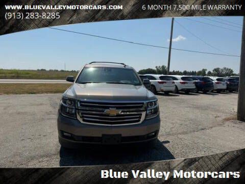 2017 Chevrolet Tahoe Image 2