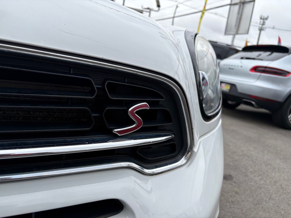 2016 MINI Cooper Image 9