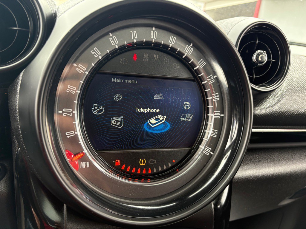 2016 MINI Cooper Image 20