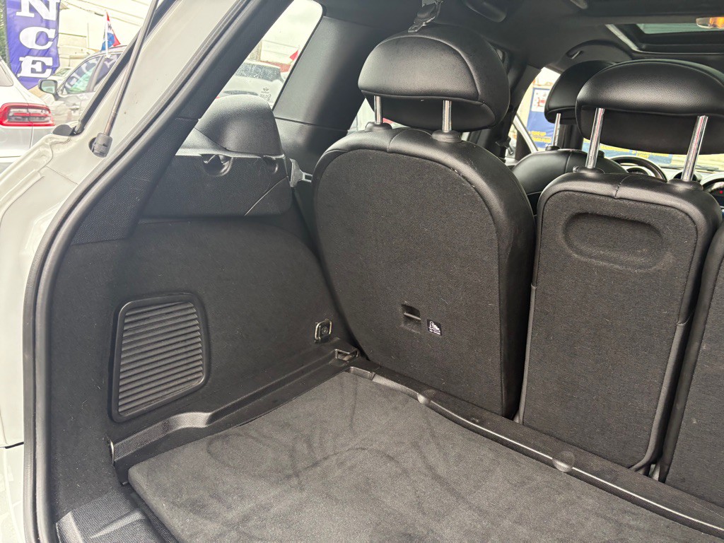 2016 MINI Cooper Image 29