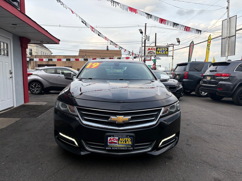 2019 Chevrolet Impala Image 2