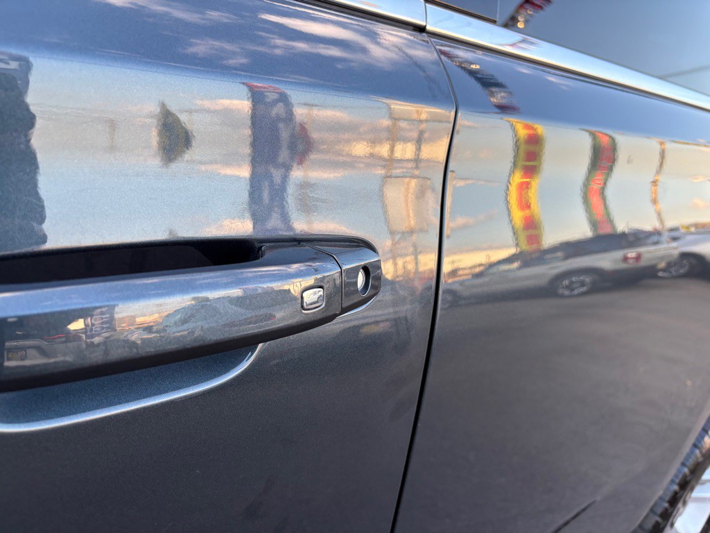 2019 Chevrolet Tahoe Image 12
