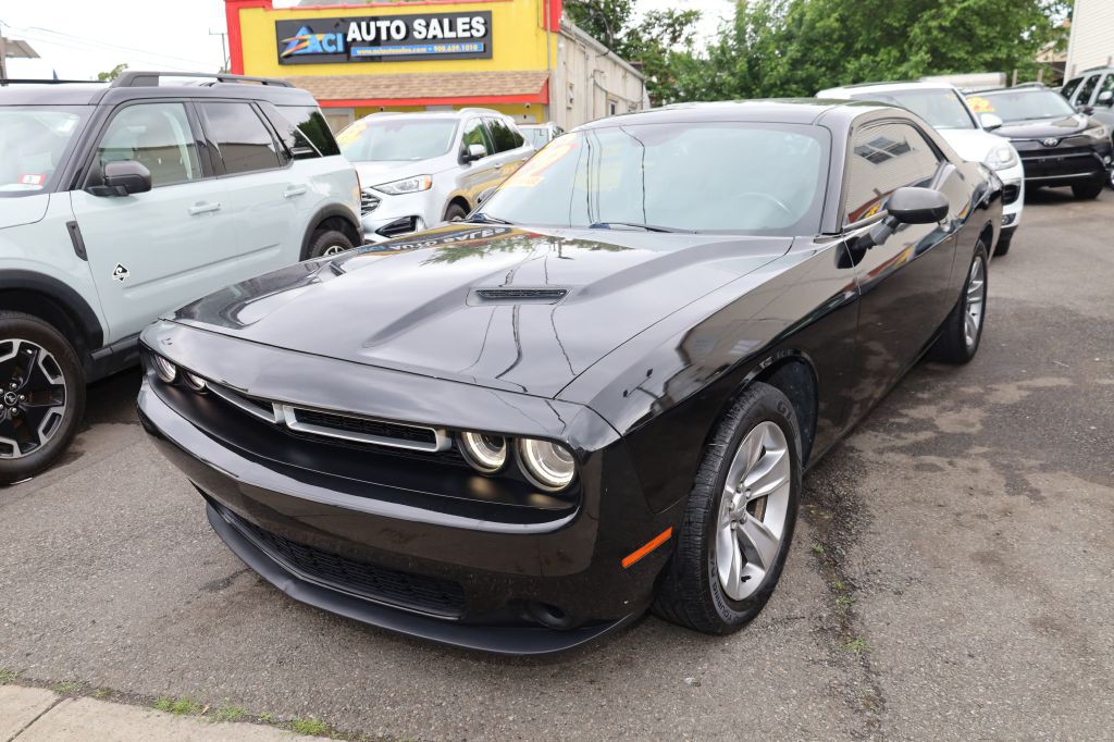2016 Dodge Challenger Image 3