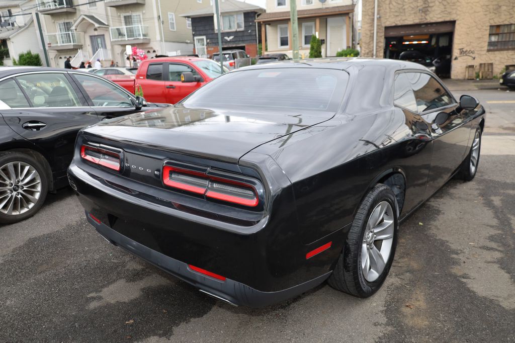 2016 Dodge Challenger Image 7
