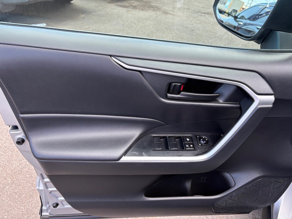 2020 Toyota Rav4 Image 9