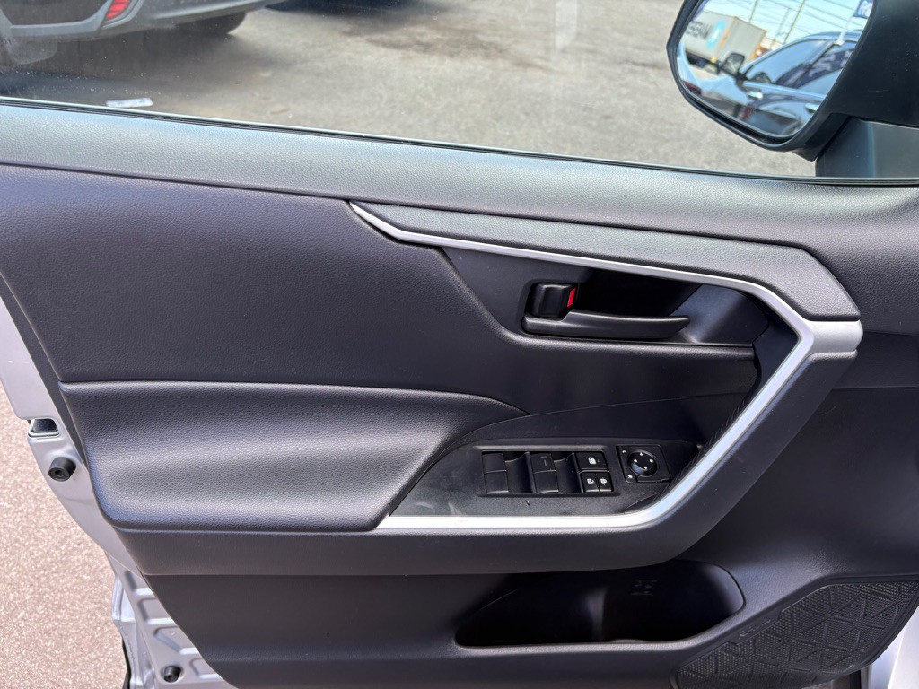 2020 Toyota Rav4 Image 10