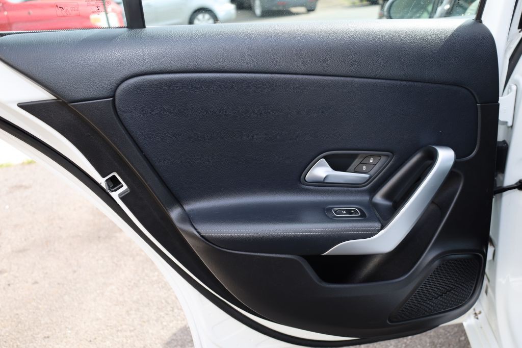 2019 Mercedes-Benz A Image 14