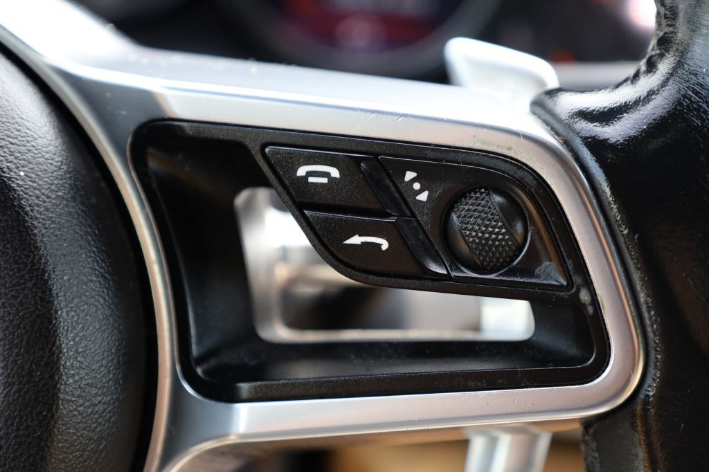 2016 Porsche Cayenne Image 29