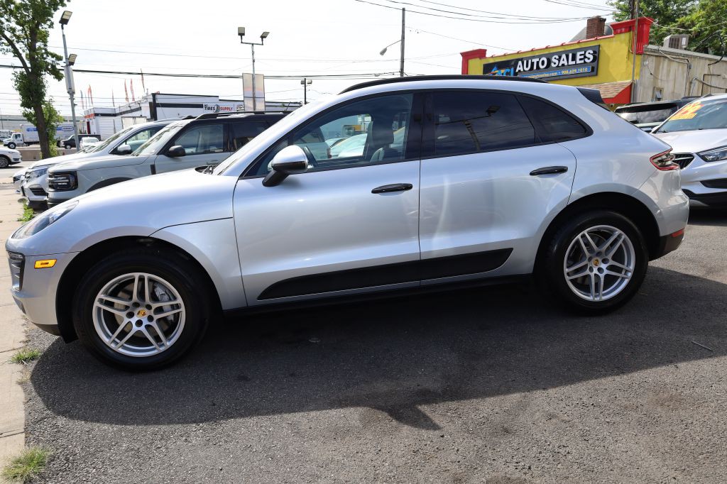 2018 Porsche Macan Image 4