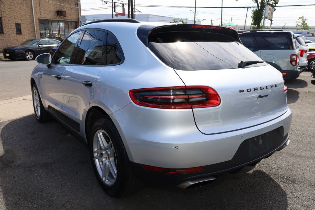 2018 Porsche Macan Image 5