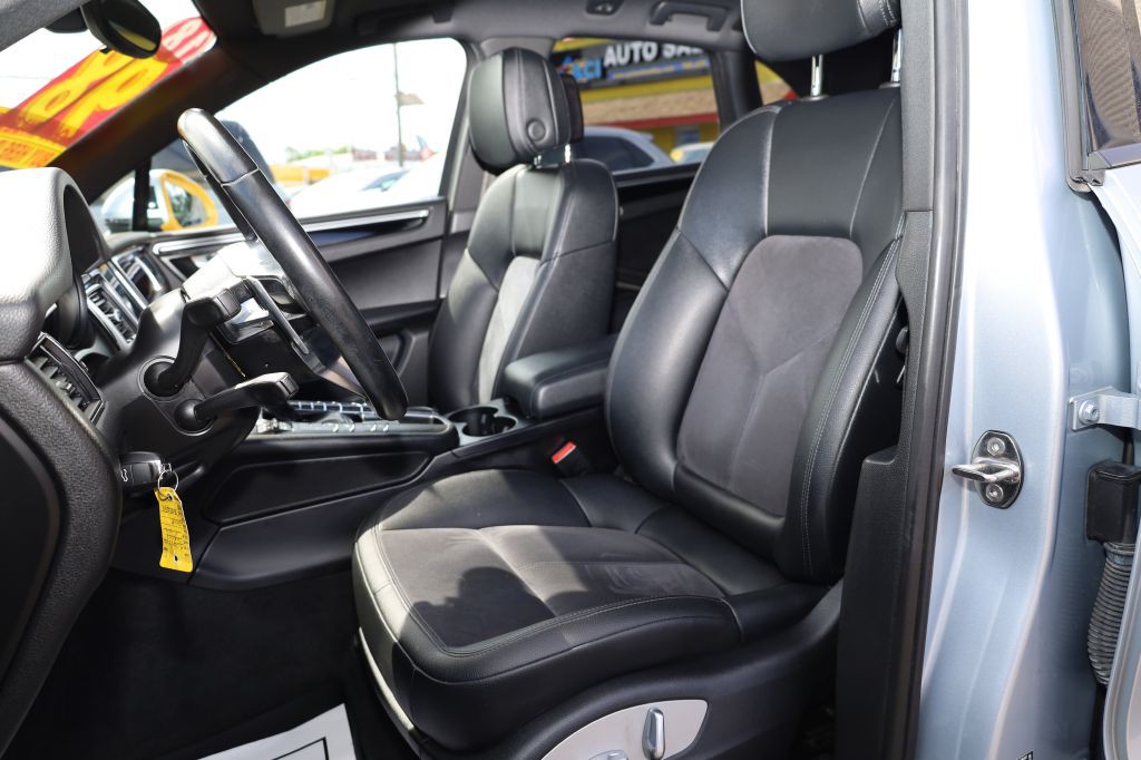 2018 Porsche Macan Image 13