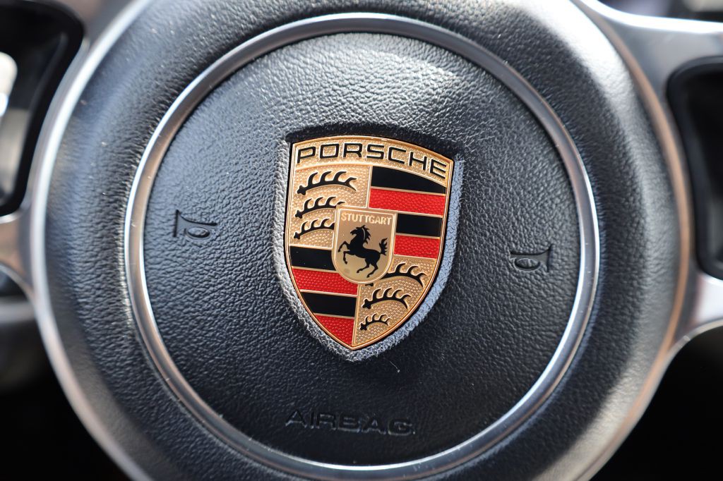 2018 Porsche Macan Image 29