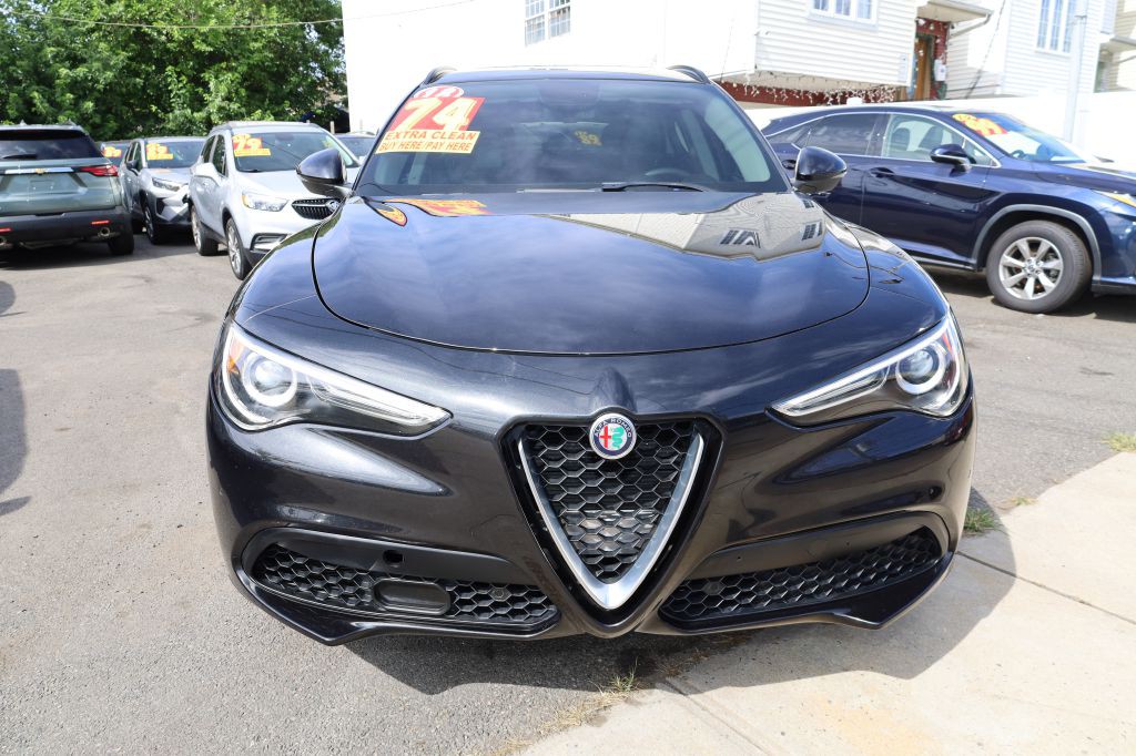 2018 Alfa Romeo Stelvio Image 3