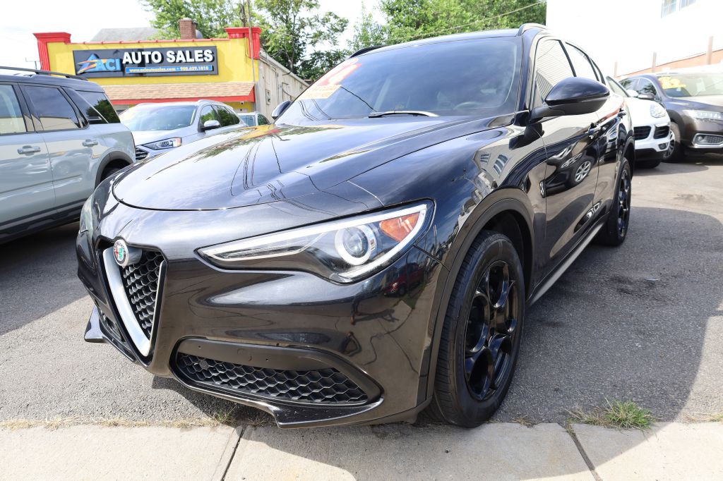 2018 Alfa Romeo Stelvio Image 4