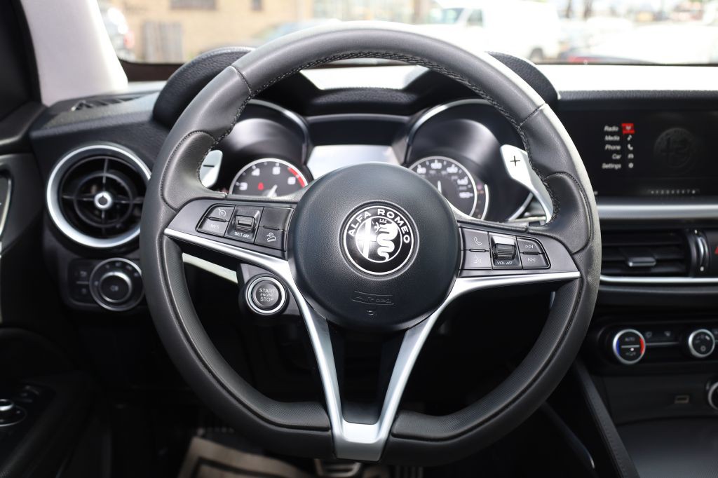 2018 Alfa Romeo Stelvio Image 27