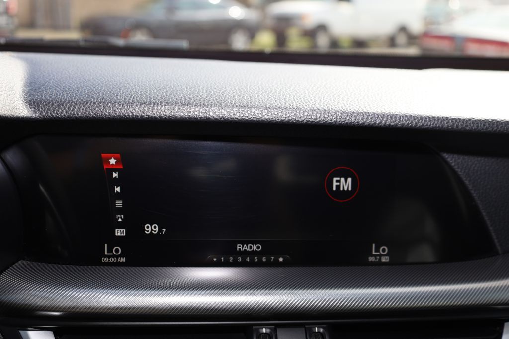 2018 Alfa Romeo Stelvio Image 30