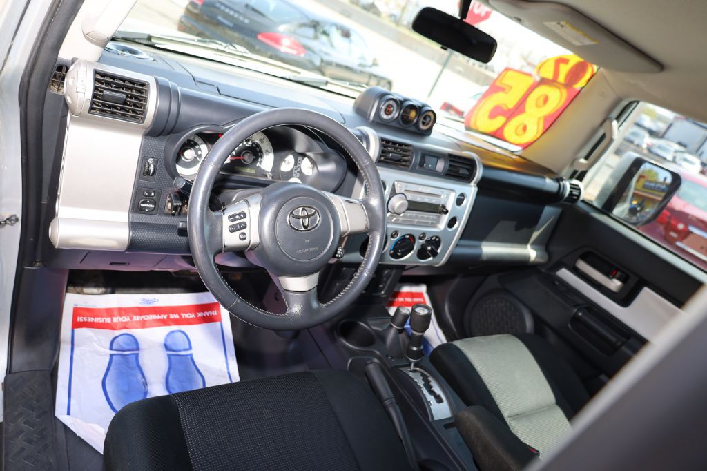 2007 Toyota FJ Cruiser Image 6