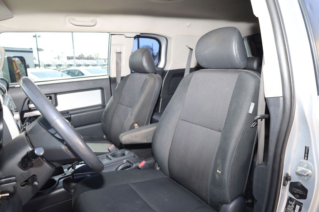 2007 Toyota FJ Cruiser Image 8