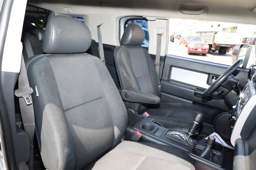 2007 Toyota FJ Cruiser Image 15