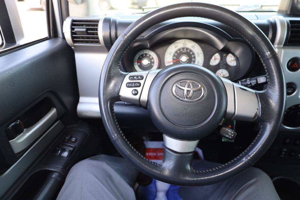 2007 Toyota FJ Cruiser Image 17