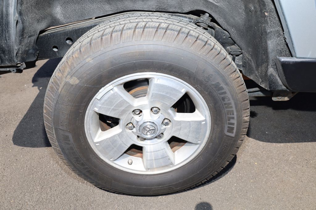 2007 Toyota FJ Cruiser Image 26