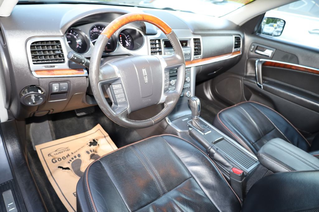 2012 Lincoln MKZ Image 10