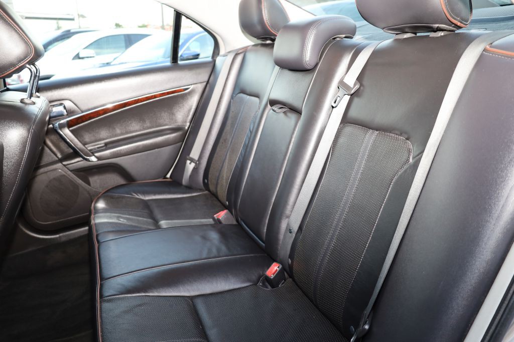 2012 Lincoln MKZ Image 15