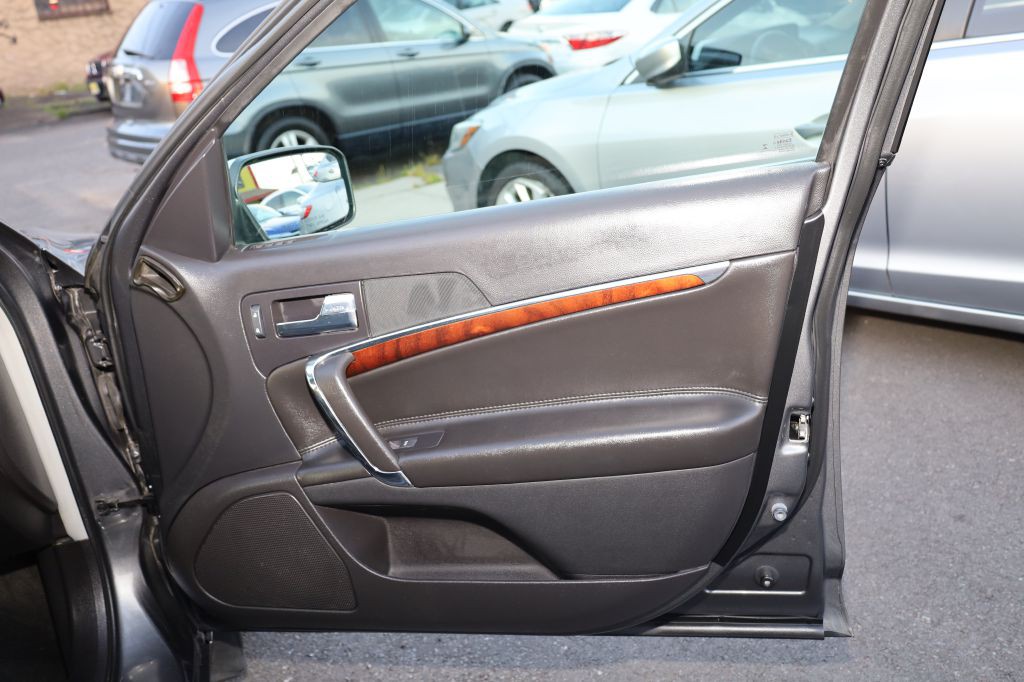 2012 Lincoln MKZ Image 19