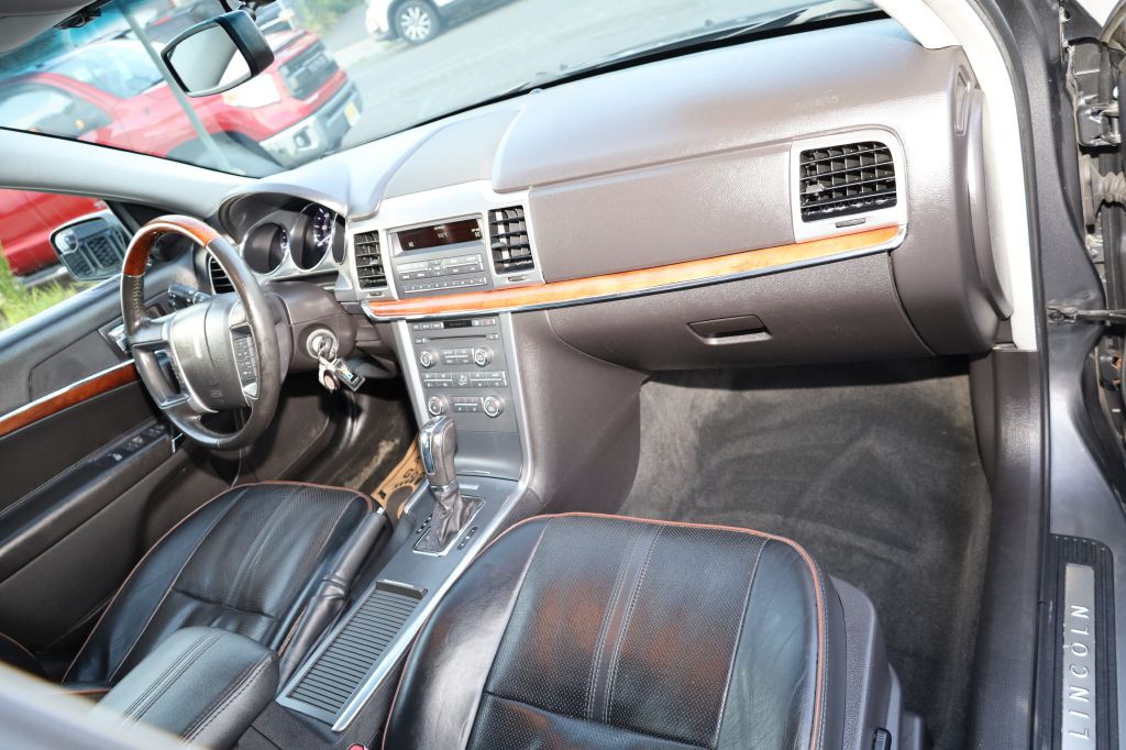 2012 Lincoln MKZ Image 20