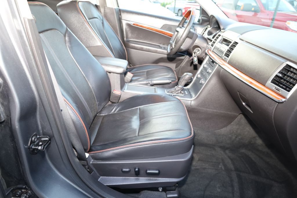 2012 Lincoln MKZ Image 21