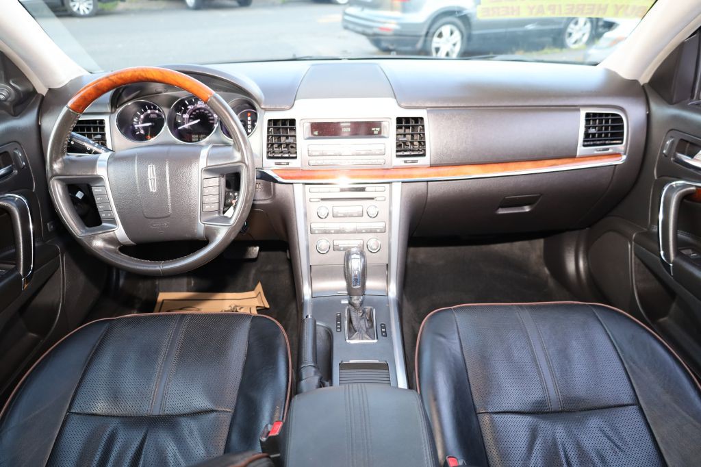 2012 Lincoln MKZ Image 24