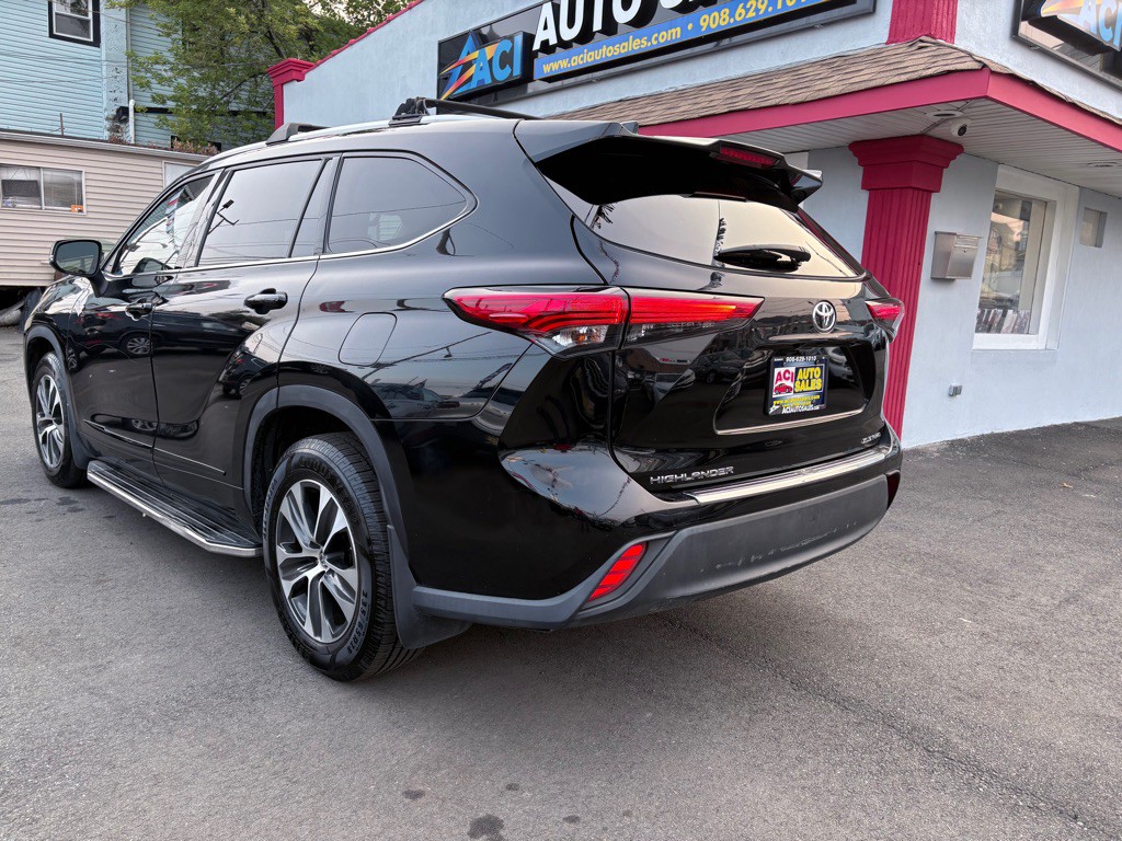 2022 Toyota Highlander Image 5