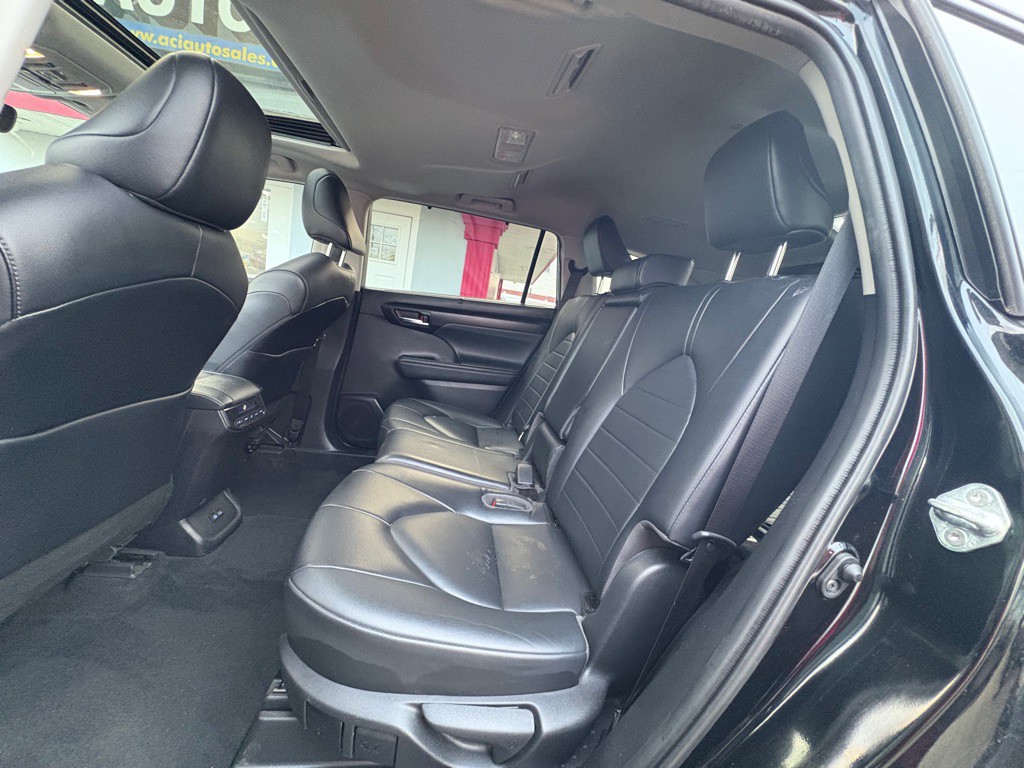 2022 Toyota Highlander Image 25