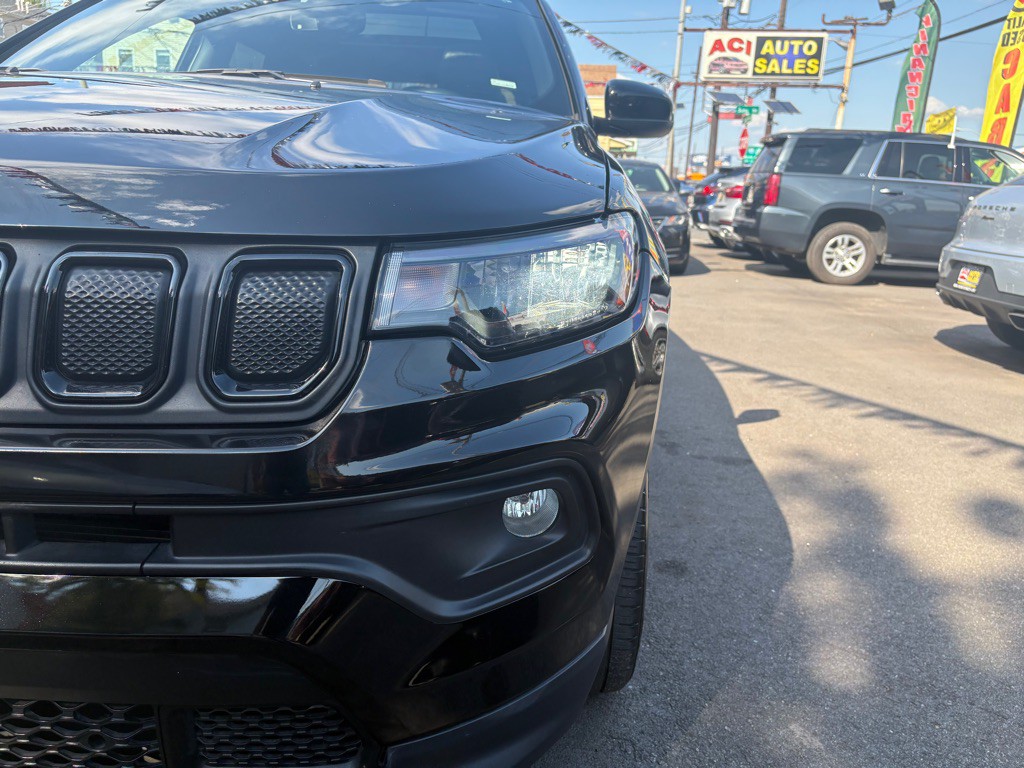 2022 Jeep Compass Image 9