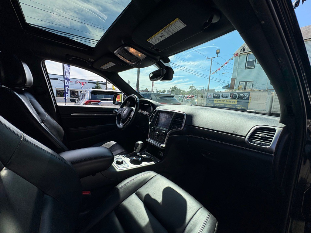 2018 Jeep Grand Cherokee Image 30