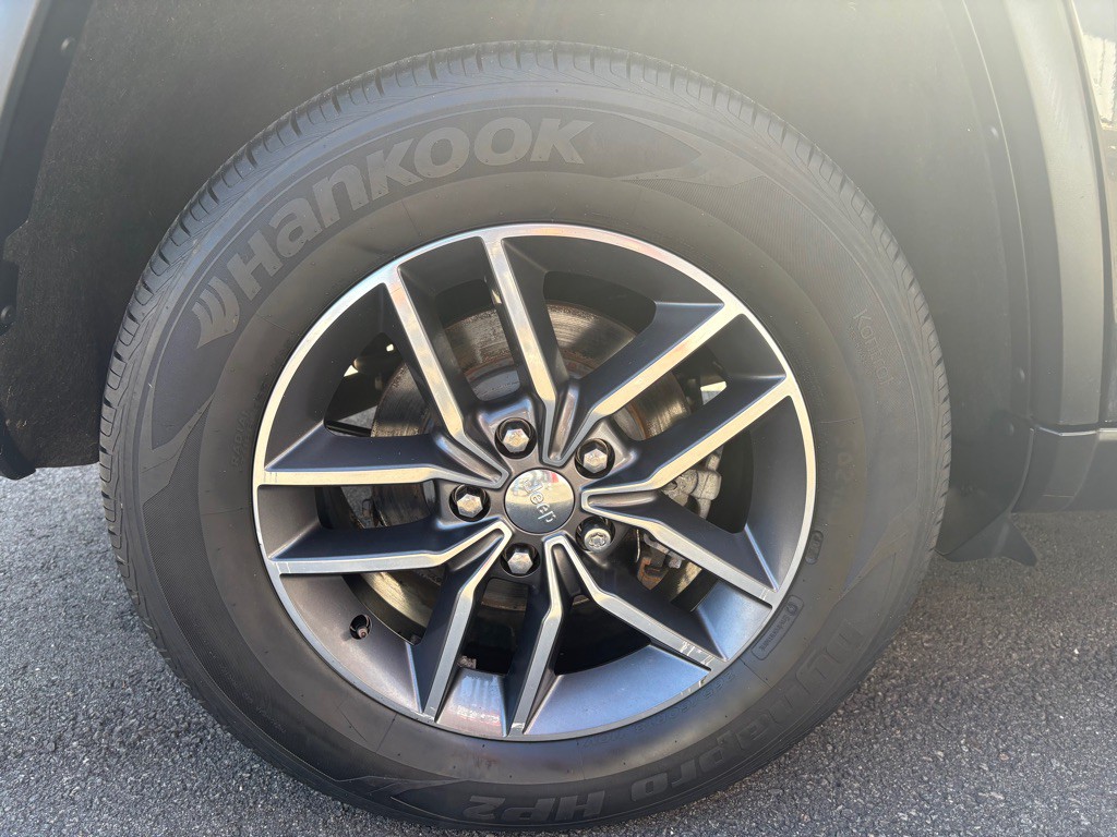 2018 Jeep Grand Cherokee Image 39